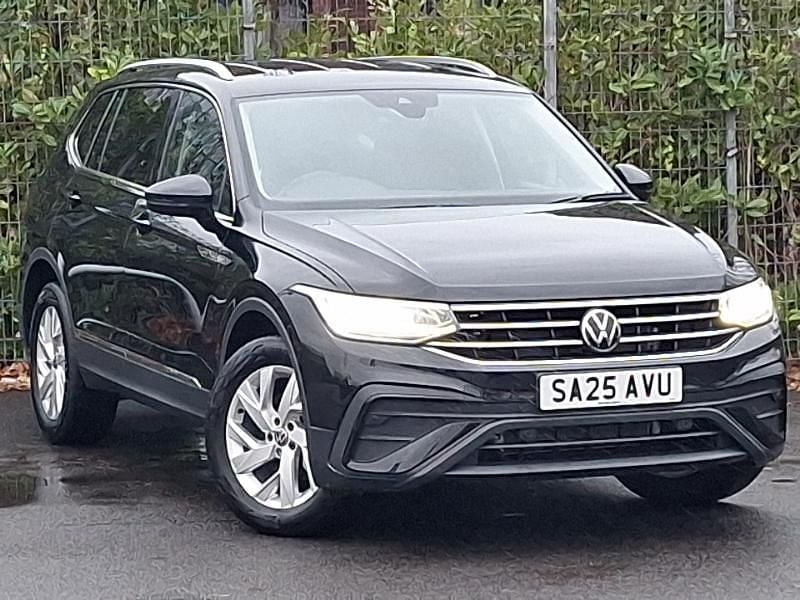 Black New 2025 VW Tiguan Allspace Life SUV | £31,998 (Fair price) - Image 1/4