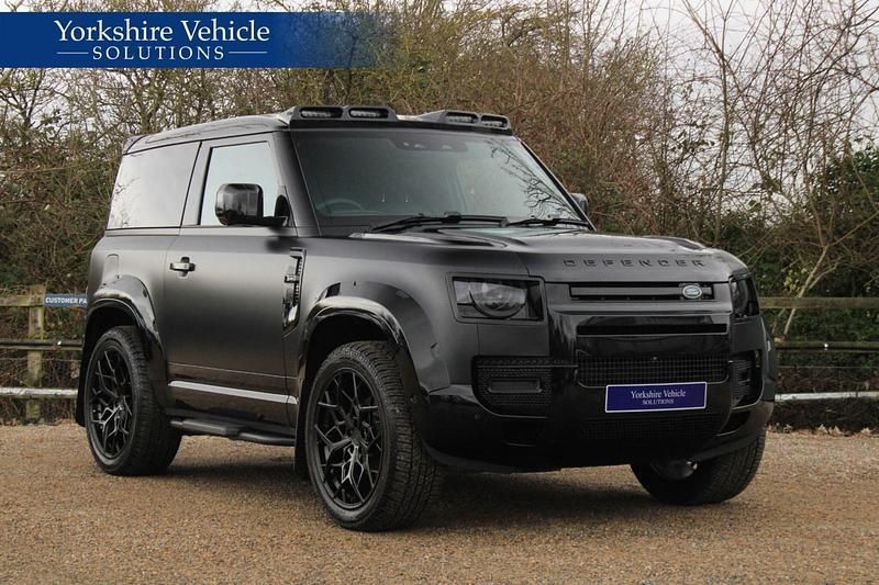 Used Land Rover Defender SE Dynamic 2025 Black SUV