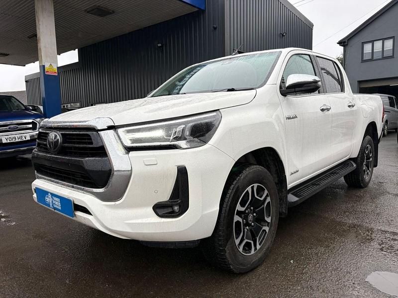 Used Toyota HiLux 2021 White Pickup