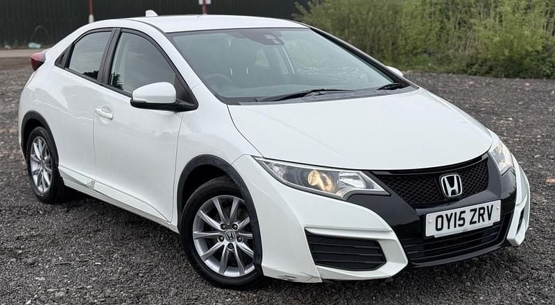 Used Honda Civic S 120 HP (88 kW) 2015 White Hatchback