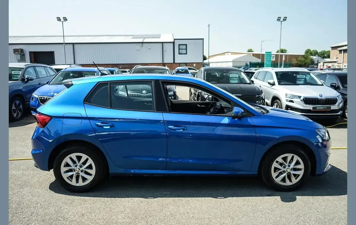 Used Skoda Fabia Comfort 94 HP (69 kW) 2024 Blue Hatchback