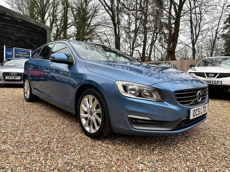 Used Volvo V60 SE 181 HP (133 kW) 2015 Blue Estate