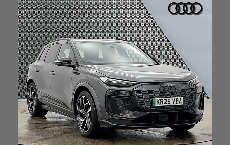 Grey Used 2025 Audi Q6 e-tron Performance SUV | £54,490 (Super price) - Image 1/4