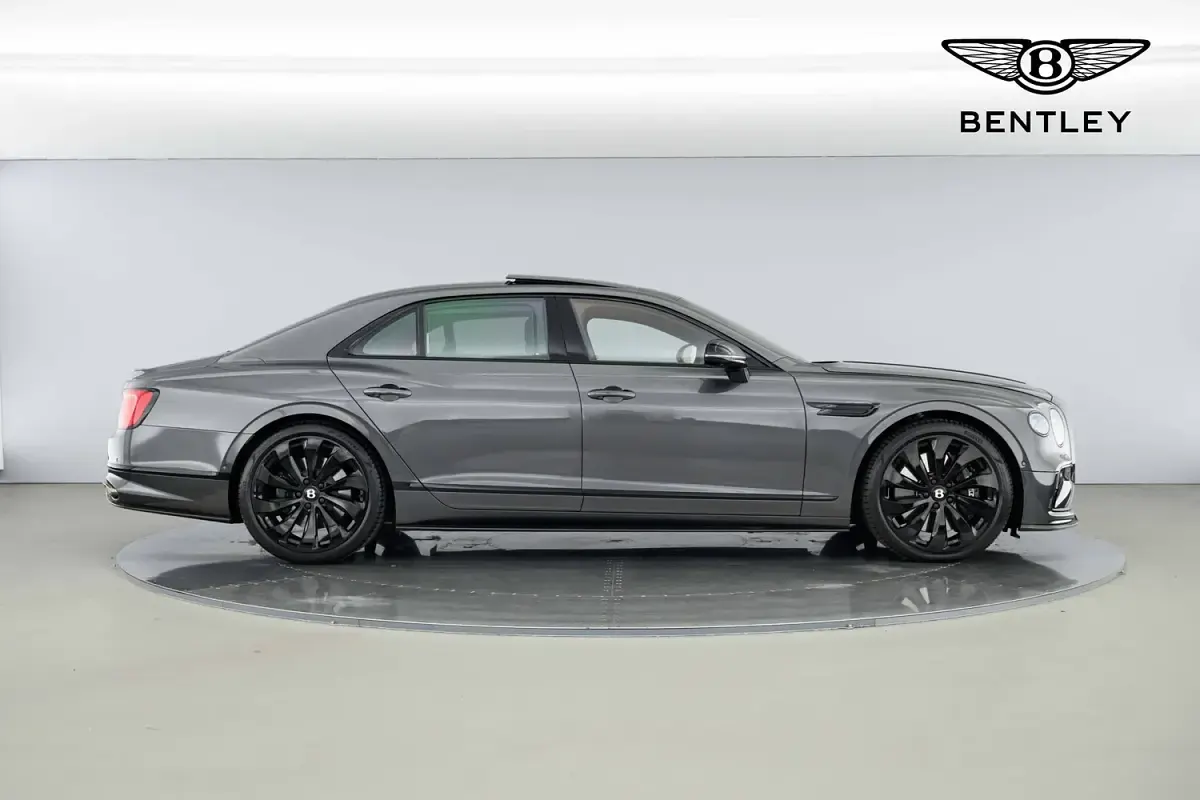 Used Bentley Flying Spur 670 HP (492 kW) 2026 Grey Sedan