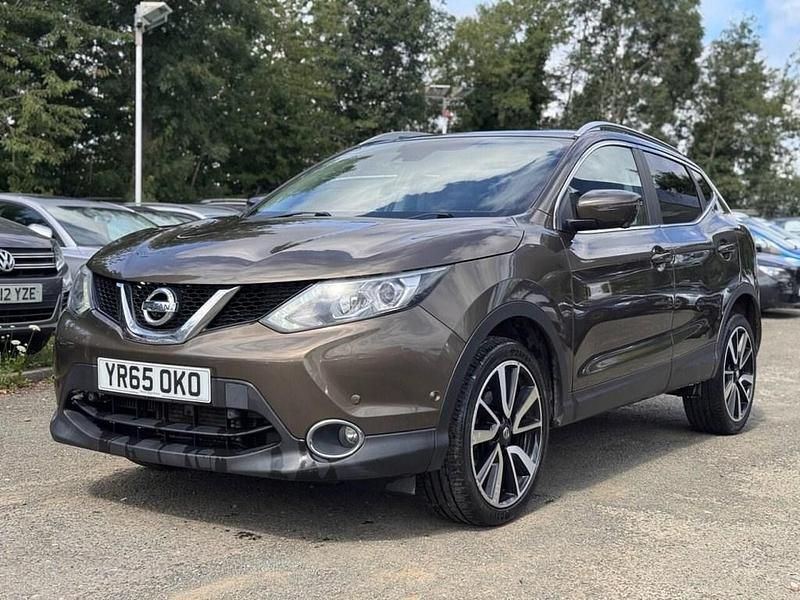 Used Nissan Qashqai S 115 HP (84 kW) 2015 Beige SUV