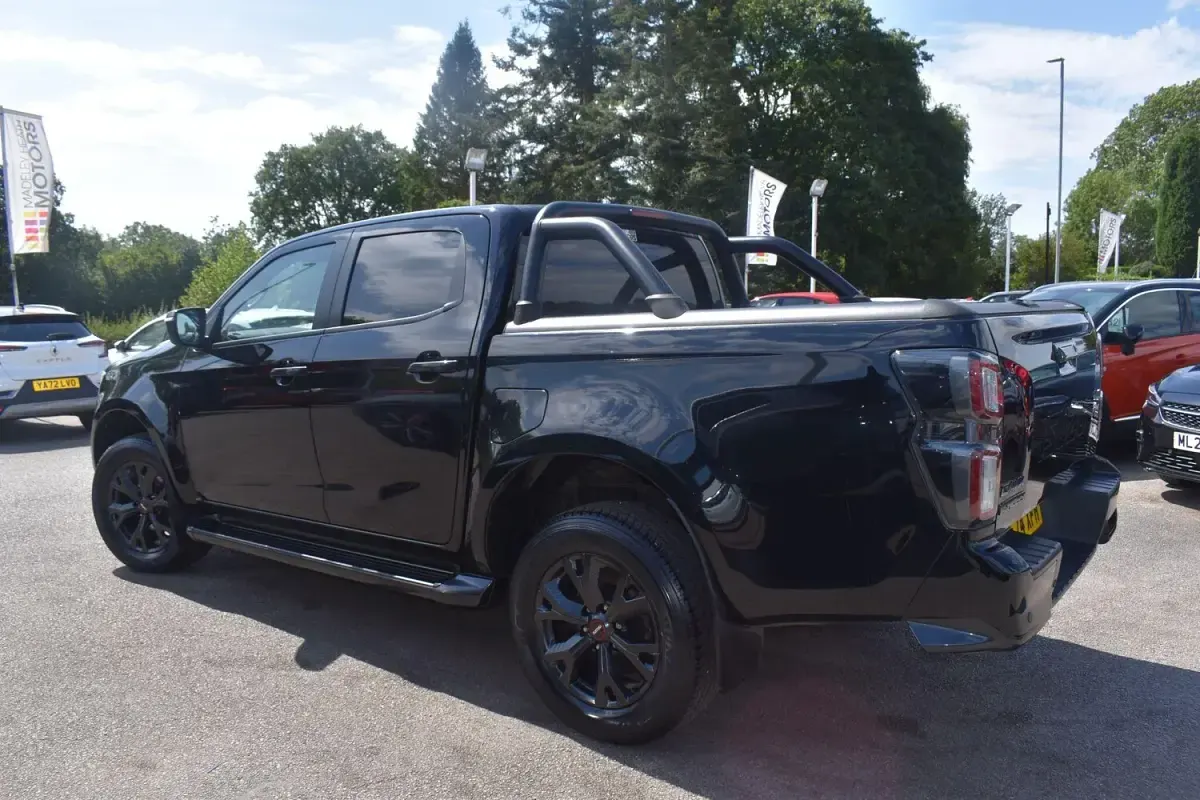 Used Isuzu D-Max 2024 Black Pickup