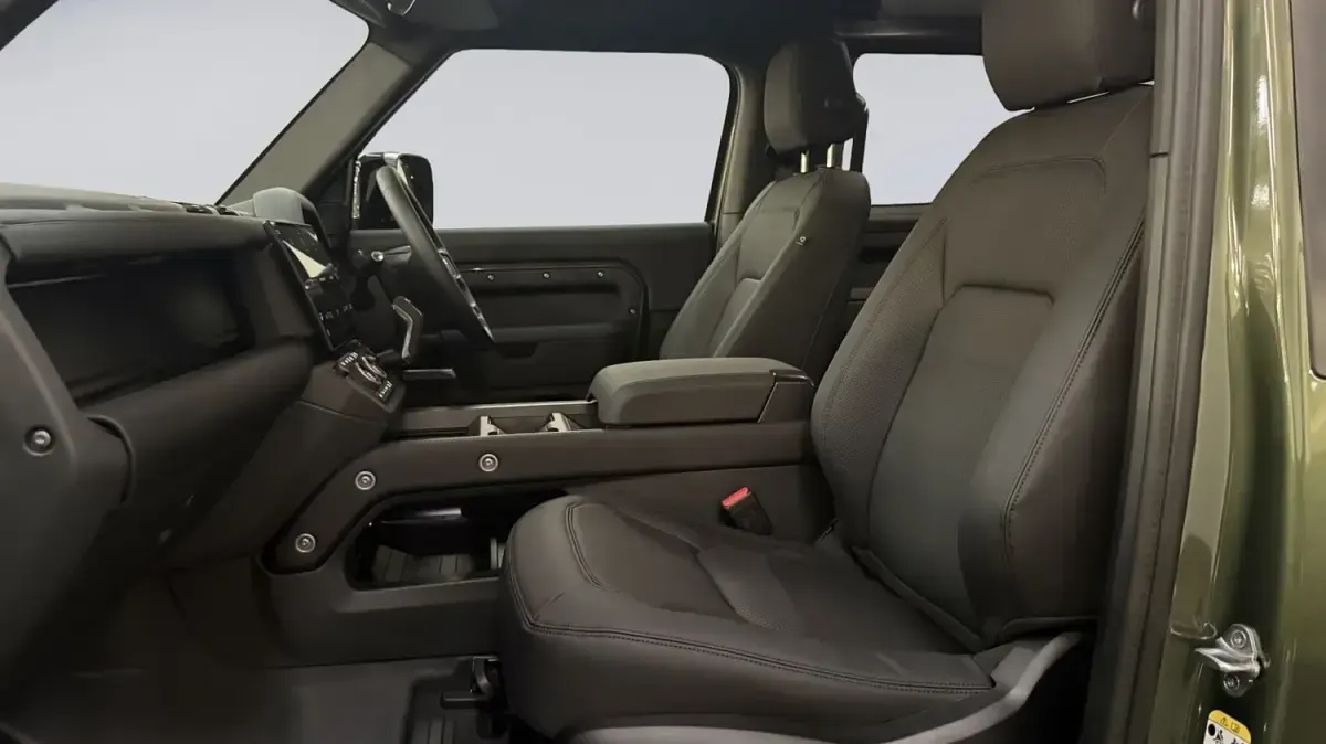 Usado Land Rover Defender SE Dynamic 2025 Verde Carrinha