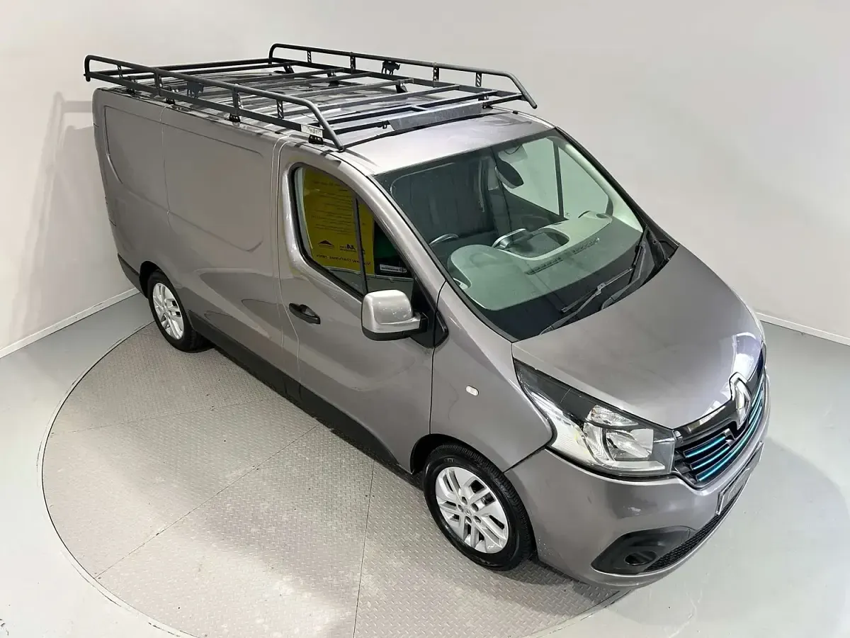 Used Renault Trafic 2014 Grey MPV