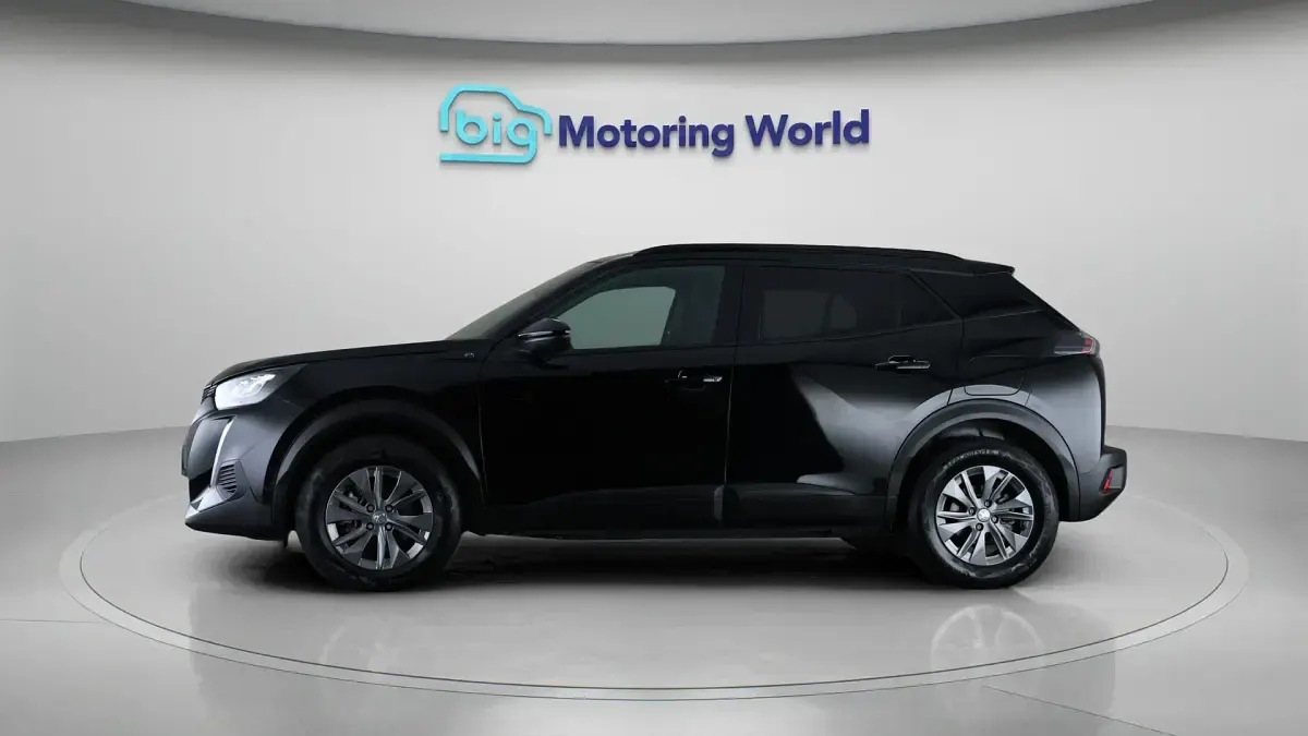 Used Peugeot e-2008 Active+ 98 kW (134 HP) 2023 SUV