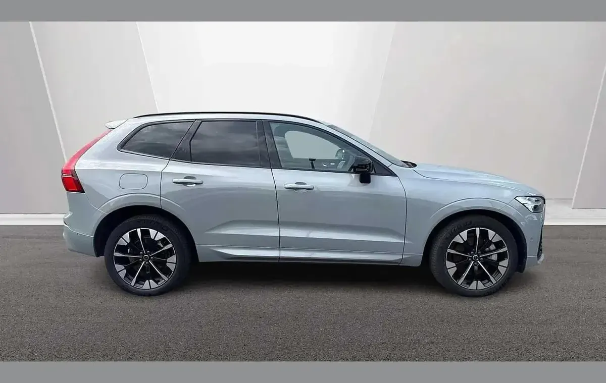 Used Volvo XC60 Ultra 449 HP (330 kW) 2025 Grey SUV