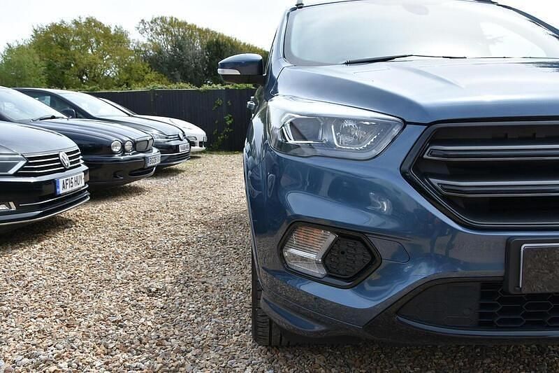 Second-hand Ford Kuga ST-Line 182 CP (133 kW) 2019 Albastru SUV