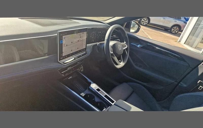 Used VW Passat R-line 272 HP (200 kW) 2025 Grey Estate