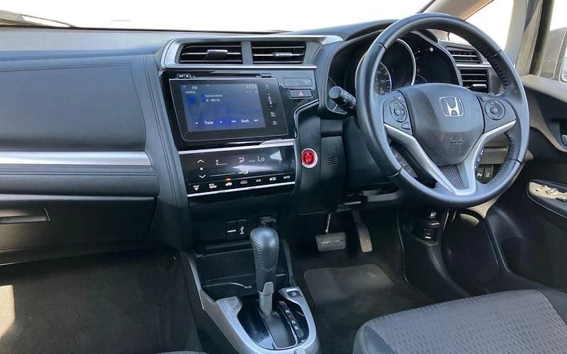 Used Honda Jazz EX 102 HP (75 kW) 2019 Grey Hatchback