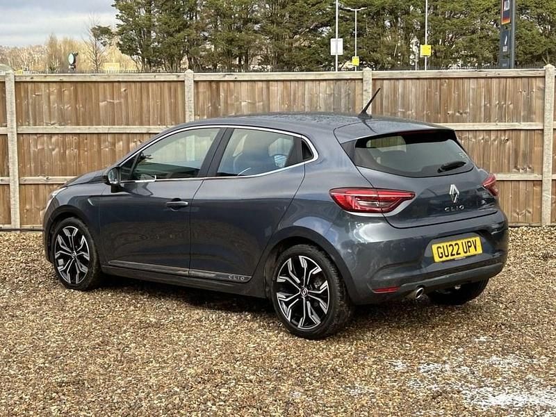 Used Renault Clio V SE 90 HP (66 kW) 2022 Grey Hatchback