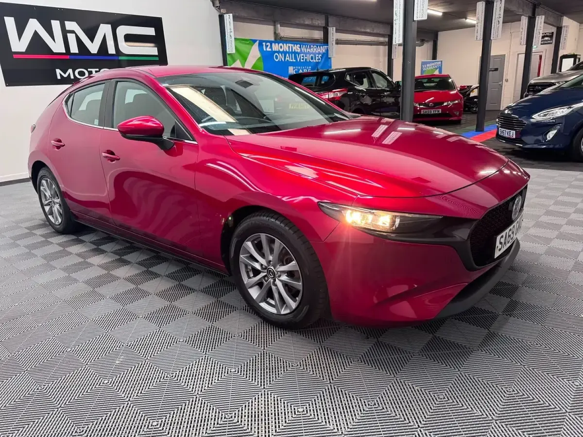 Used Mazda 3 116 HP (85 kW) 2019 Red Hatchback