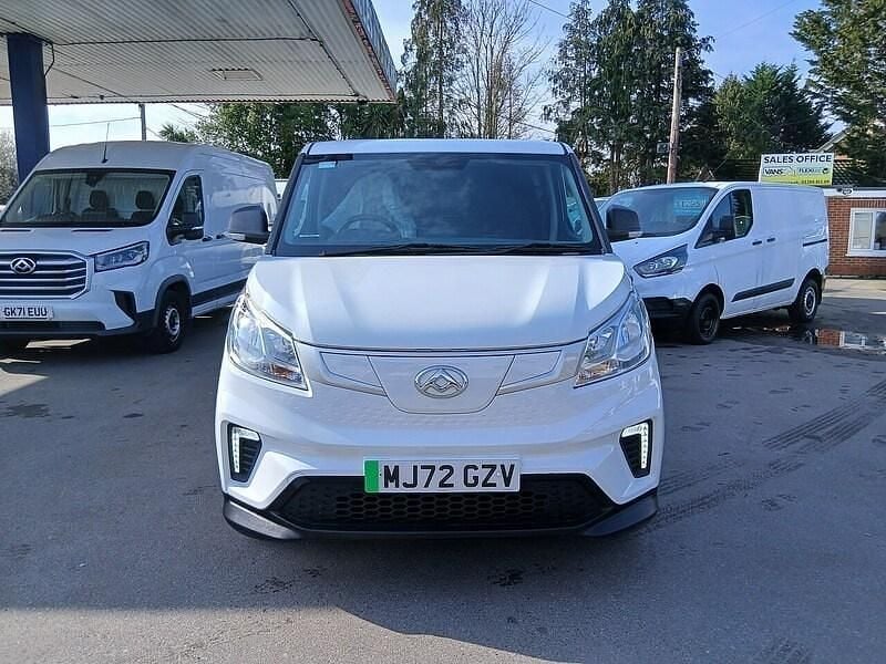 Used Maxus eDeliver 3 89 kW (122 HP) 2022 White Van