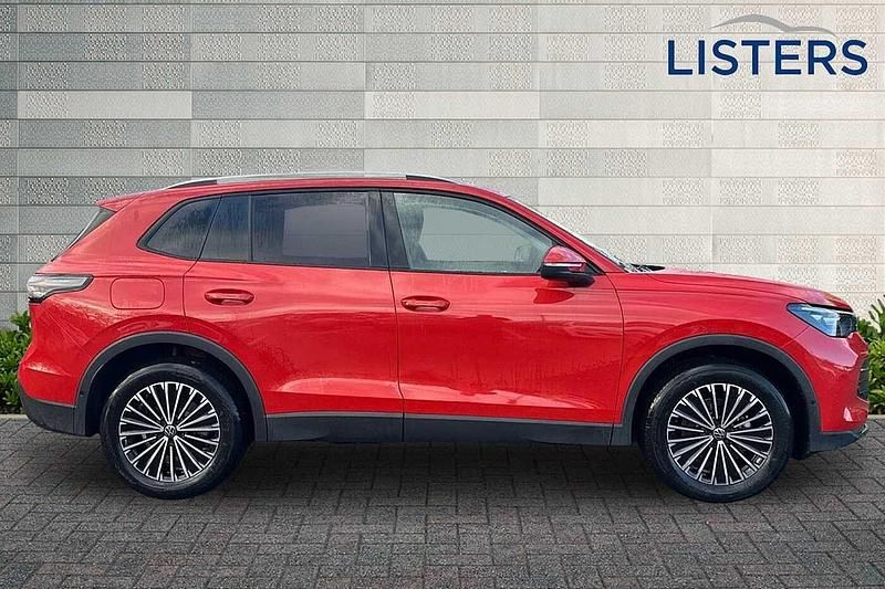 Used VW Tiguan Match 150 HP (110 kW) 2025 Persimmon red SUV