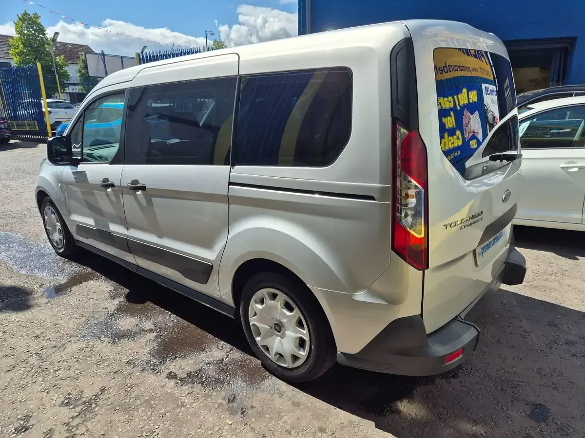 Used Ford Tourneo Connect Style 2015 Silver MPV