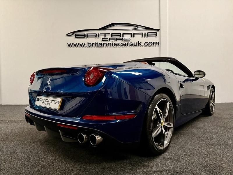 Used Ferrari California 560 HP (411 kW) 2015 Blue Cabriolet