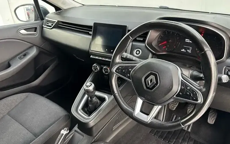 Used Renault Clio Iconic 101 HP (74 kW) 2020 Grey Hatchback