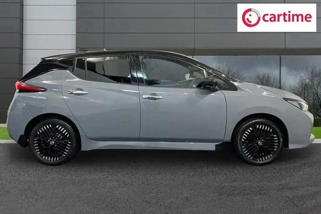 Usado Nissan Leaf N-Connecta 160 kW (218 HP) 2022 Cinzento Citadino
