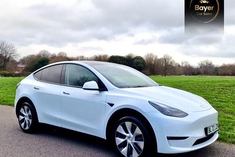 White Used 2022 Tesla Model Y Long Range AWD SUV | £19,785 (Fair price) - Image 1/1