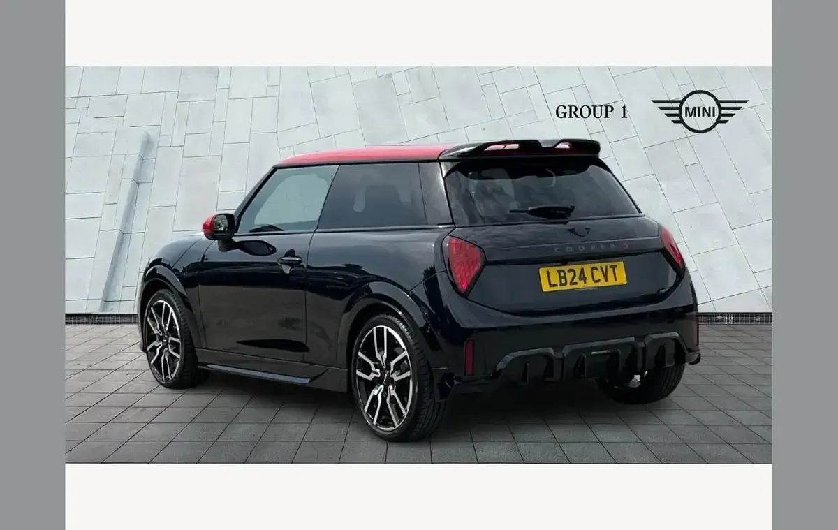 Used Mini Cooper Sport 200 HP (147 kW) 2024 Black Hatchback