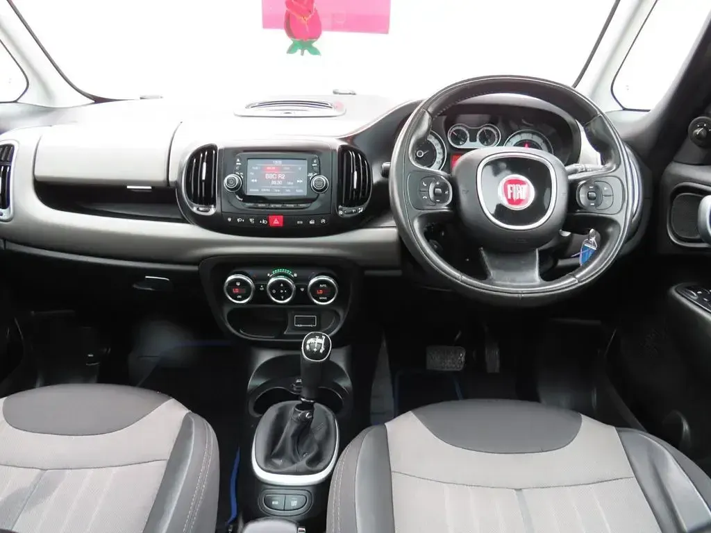 Used Fiat 500L Lounge 95 HP (69 kW) 2016 Blue MPV