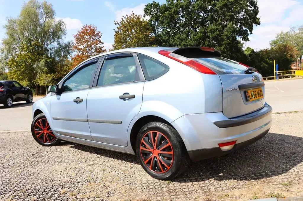 Used Ford Focus 123 HP (90 kW) 2006 Blue Hatchback