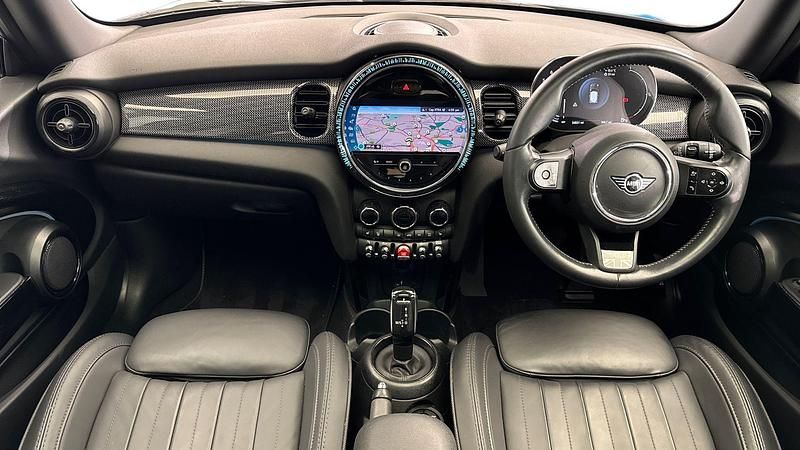 Begagnad Mini Cooper Exclusive 136 HK (100 kW) 2021 Blå Halvkombi