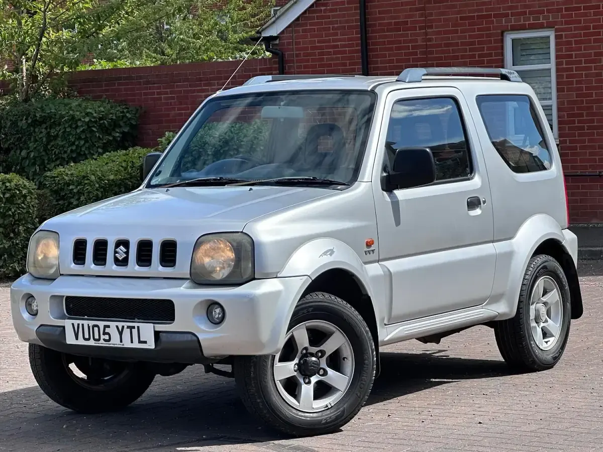Used Suzuki Jimny 83 HP (61 kW) 2005 Silver SUV