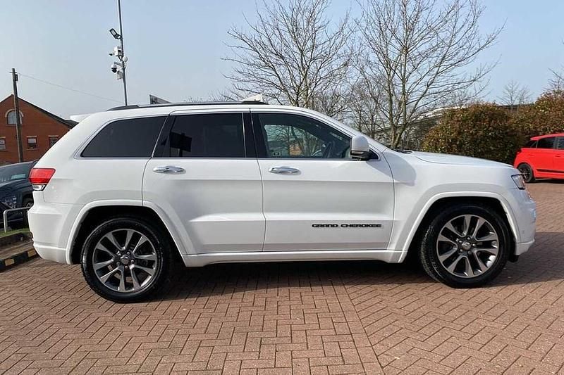 Used Jeep Grand Cherokee Overland 240 HP (176 kW) 2018 White SUV