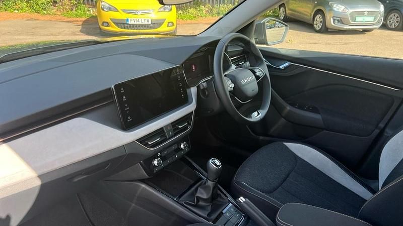 Image 2/4