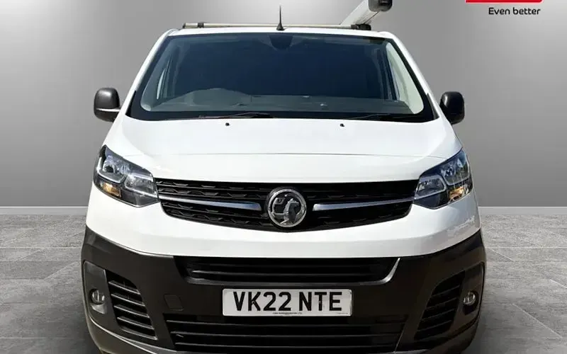 Used Vauxhall Vivaro 101 HP (74 kW) 2022 White MPV