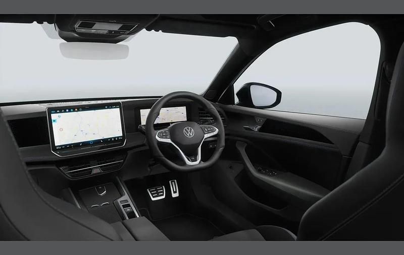 Used VW Passat R-line 147 HP (108 kW) 2025 Grey Estate