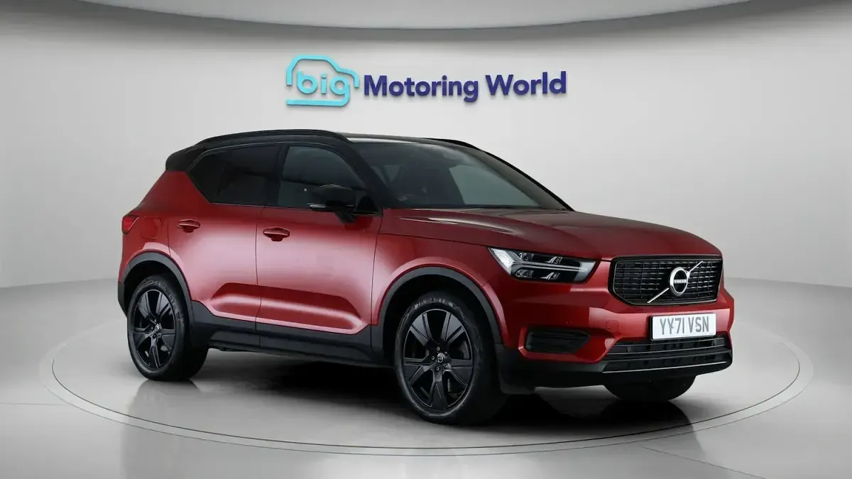 Used Volvo XC40 Plus 211 HP (155 kW) 2021 SUV