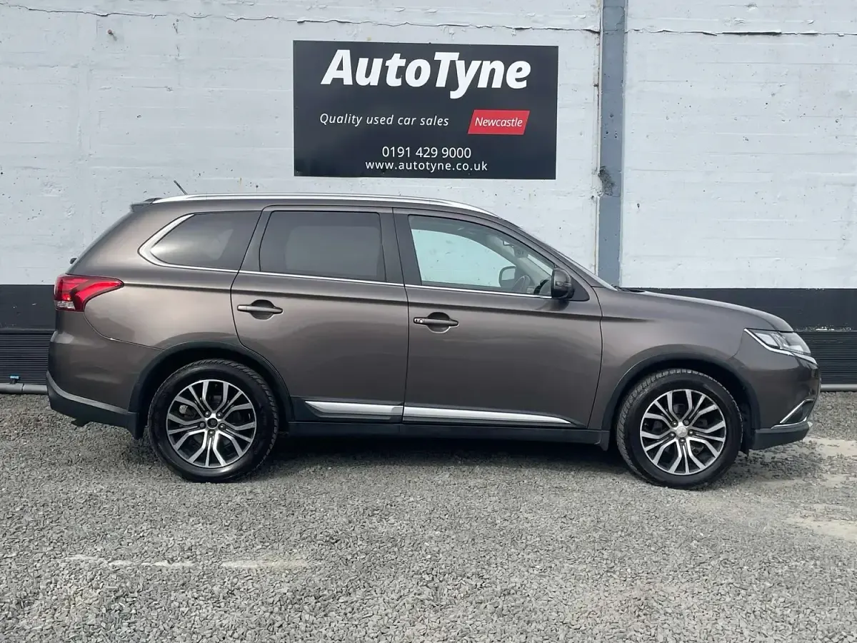 Used Mitsubishi Outlander 147 HP (108 kW) 2016 Grey SUV