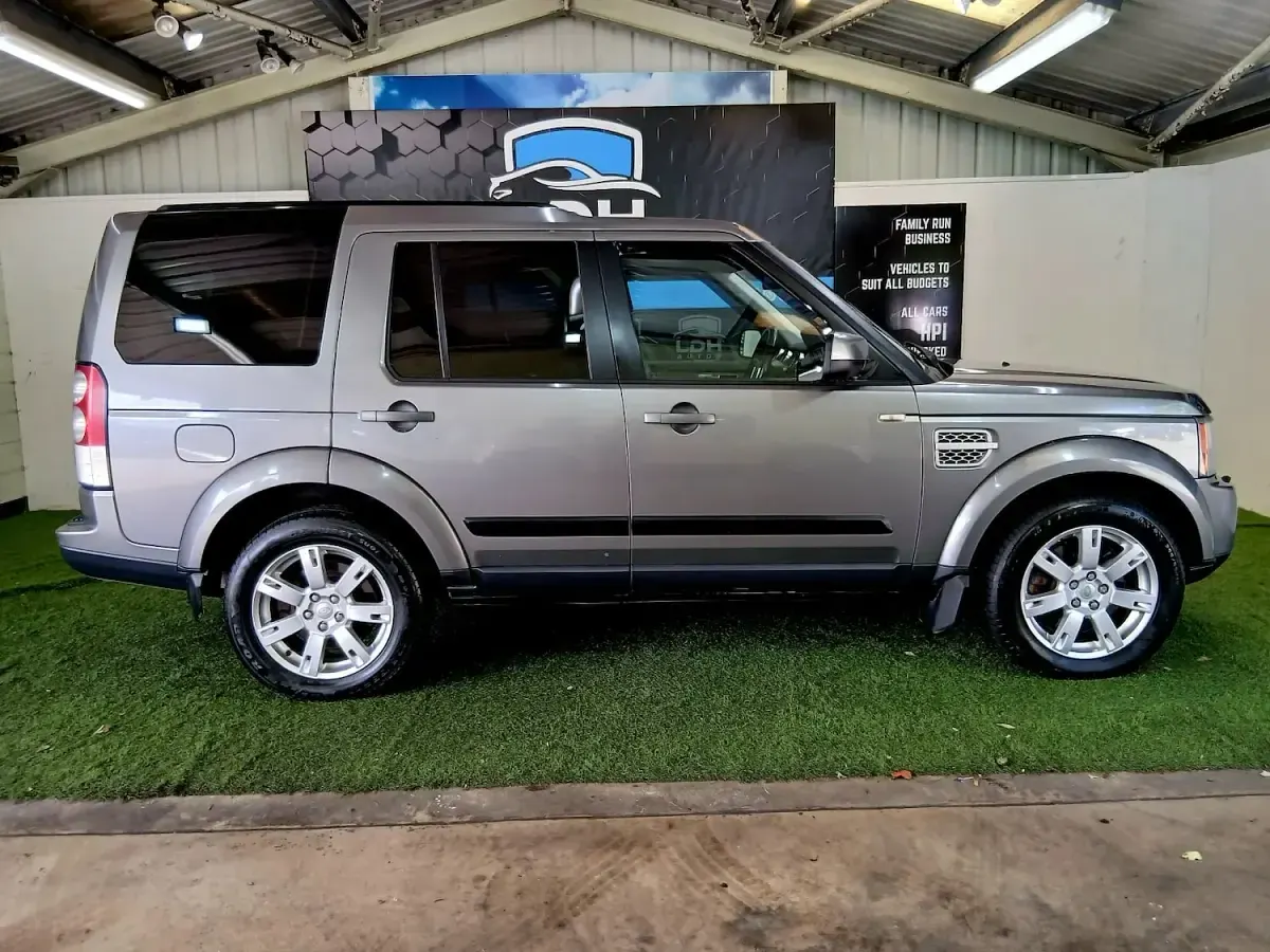 Used Land Rover Discovery 4 245 HP (180 kW) 2010 Grey SUV