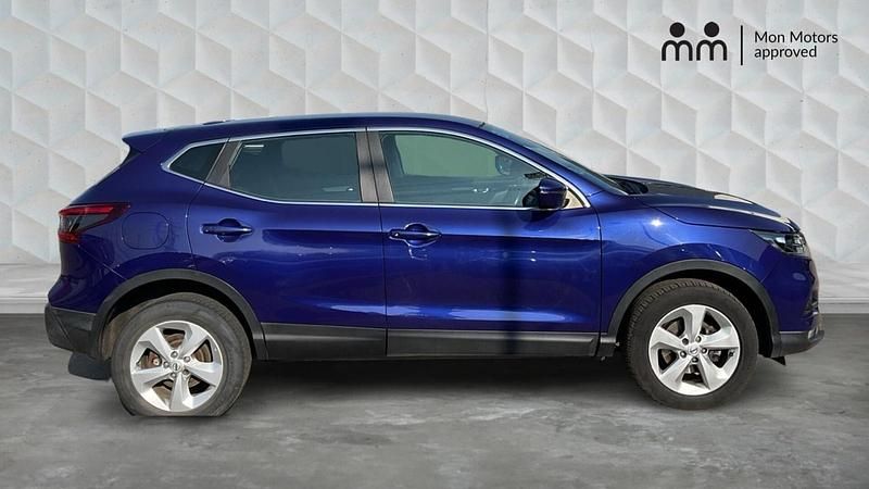 Used Nissan Qashqai Acenta Premium 115 HP (84 kW) 2019 Blue SUV