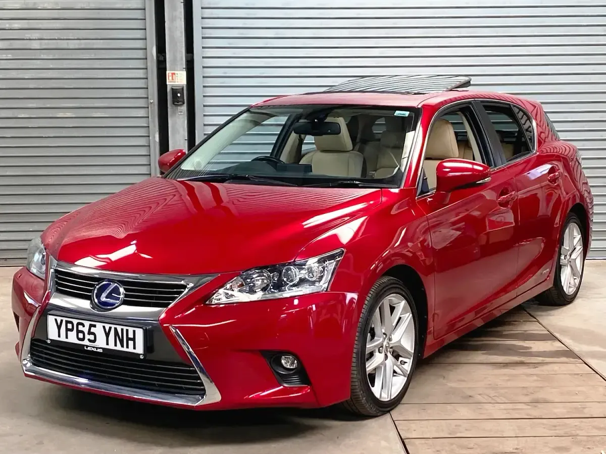 Used Lexus CT200h 2015 Red Hatchback