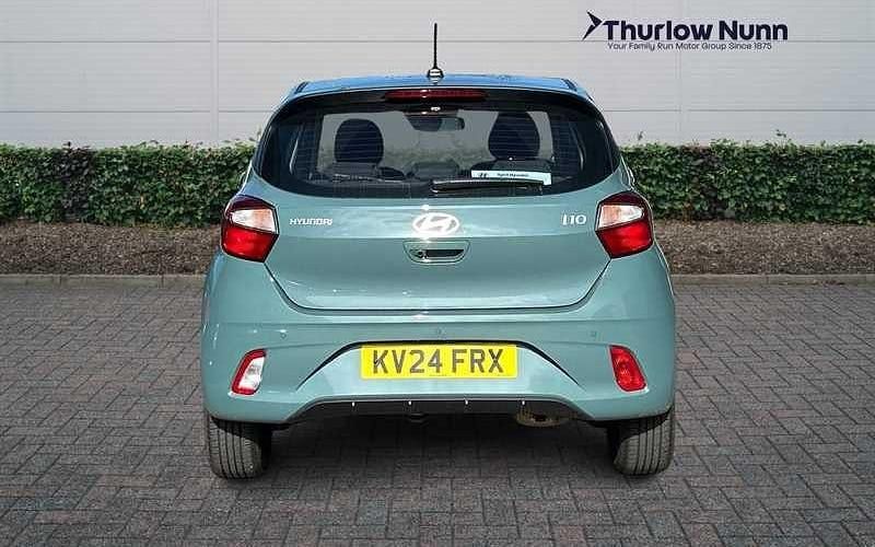 Used Hyundai i10 Advanced 67 HP (49 kW) 2024 Green Hatchback