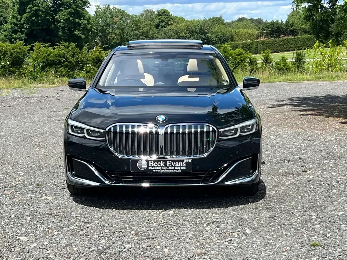 Used BMW 740L Comfort Edition 340 HP (250 kW) 2022 Black Sedan