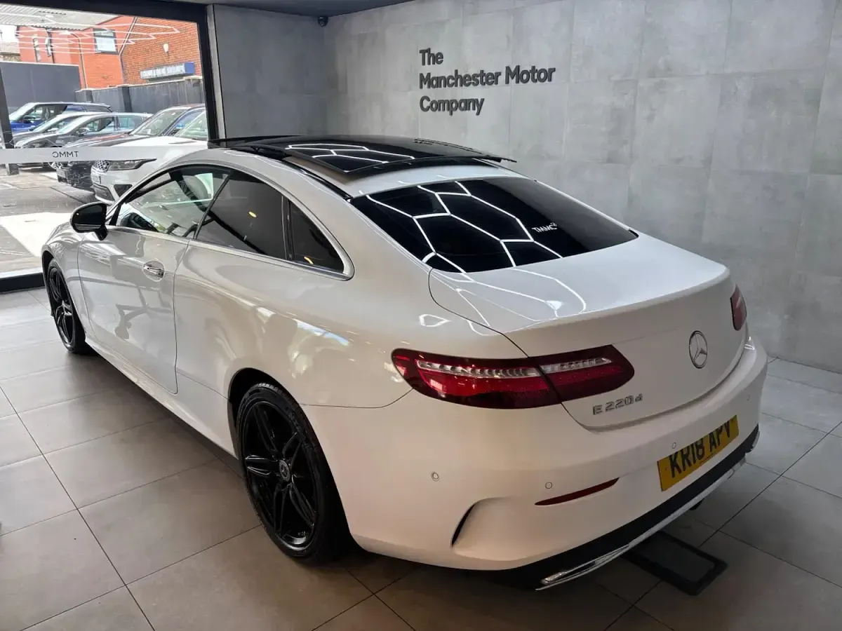 Used Mercedes E220 AMG Line Premium 194 HP (142 kW) 2018 White Coupe