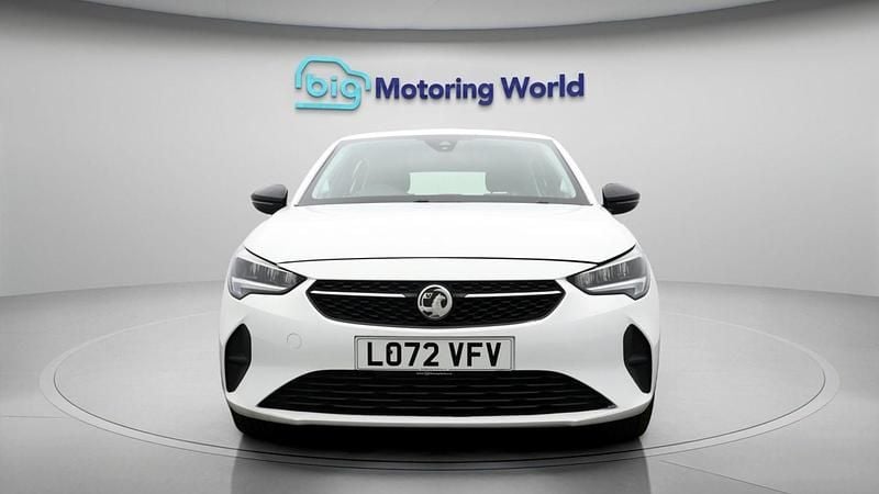 Used Vauxhall Corsa Design Edition 75 HP (55 kW) 2022 White Hatchback