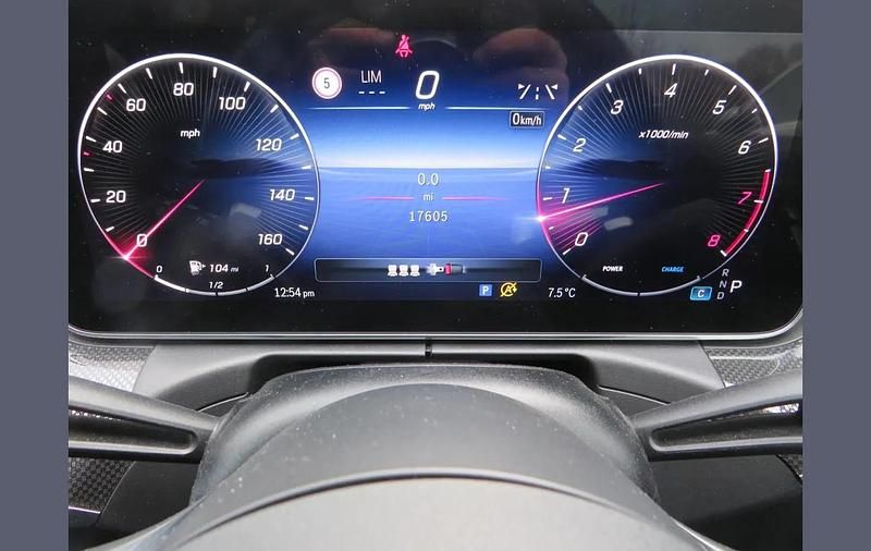 Used Mercedes C200 AMG Line Premium 200 HP (147 kW) 2022 Grey Sedan