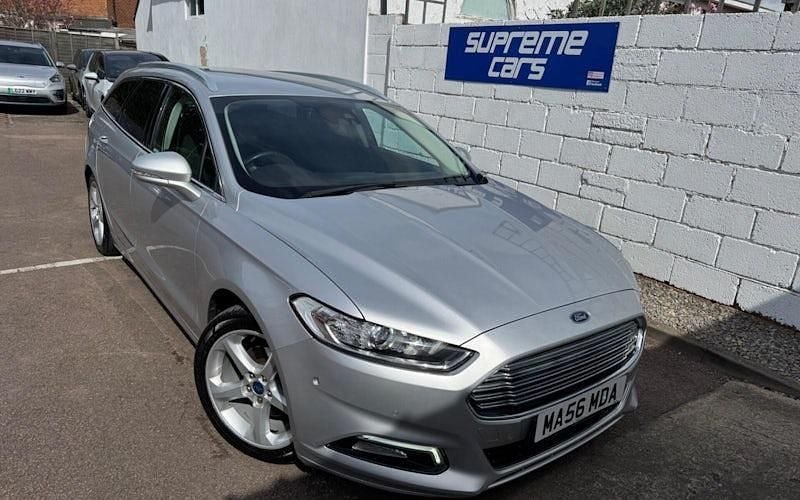 Begagnad Ford Mondeo Titanium 179 HK (131 kW) 2017 Kombi