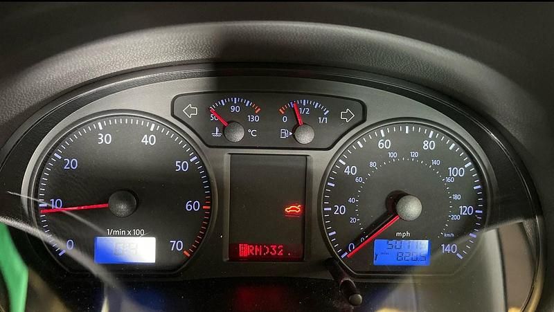Begagnad VW Polo SE 75 HK (55 kW) 2006 Silver Halvkombi