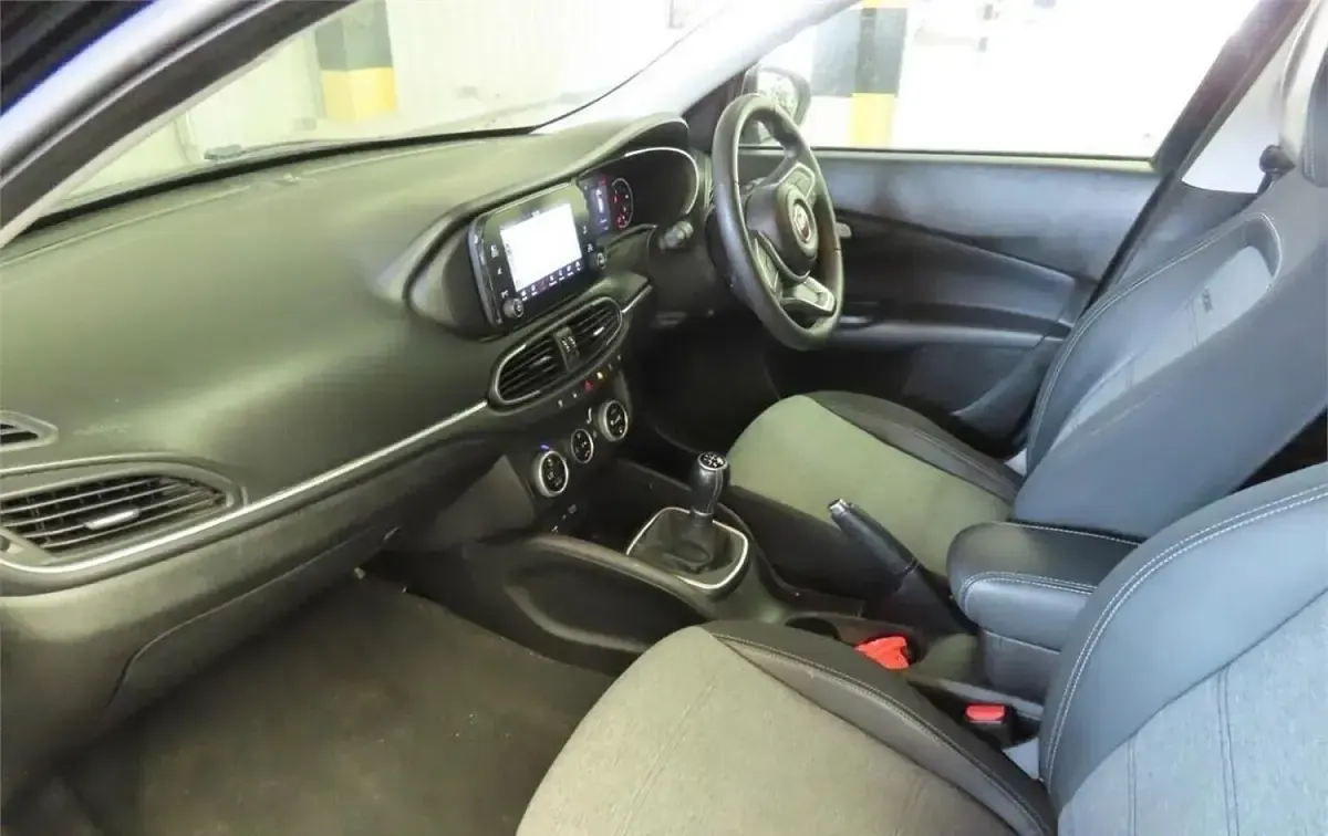 Used Fiat Tipo 100 HP (73 kW) 2021 Black Hatchback