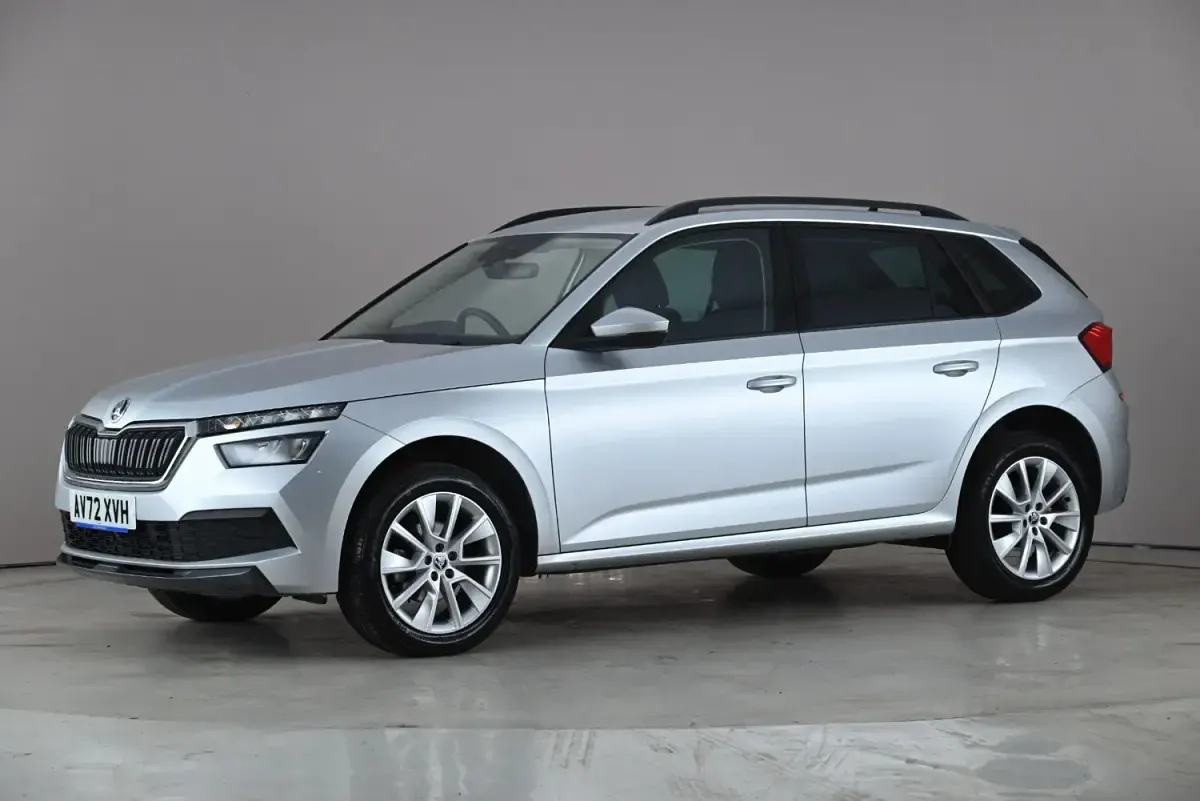 Usado Skoda Kamiq SE Drive 2023 Prateado SUV