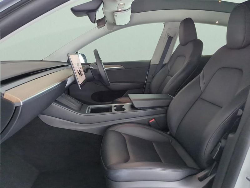 Used Tesla Model Y Long Range RWD 286 kW (389 HP) 2025 White SUV